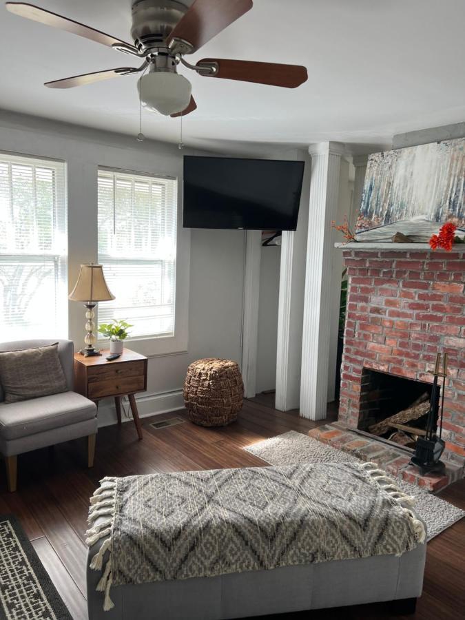 Getaway Country -entire House W/ Fireplace Holiday home