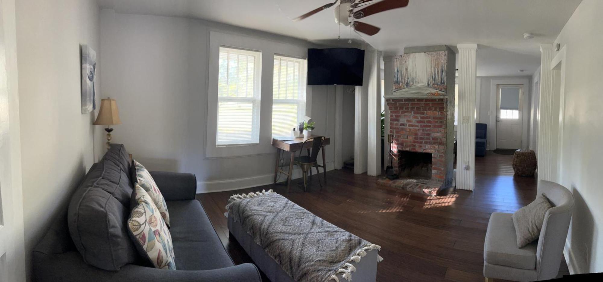 Getaway Country -entire House W/ Fireplace